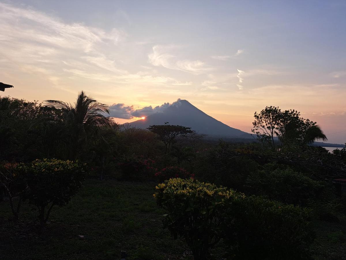 Hostel Santa Cruz Ometepe Altagracia Exteriör bild